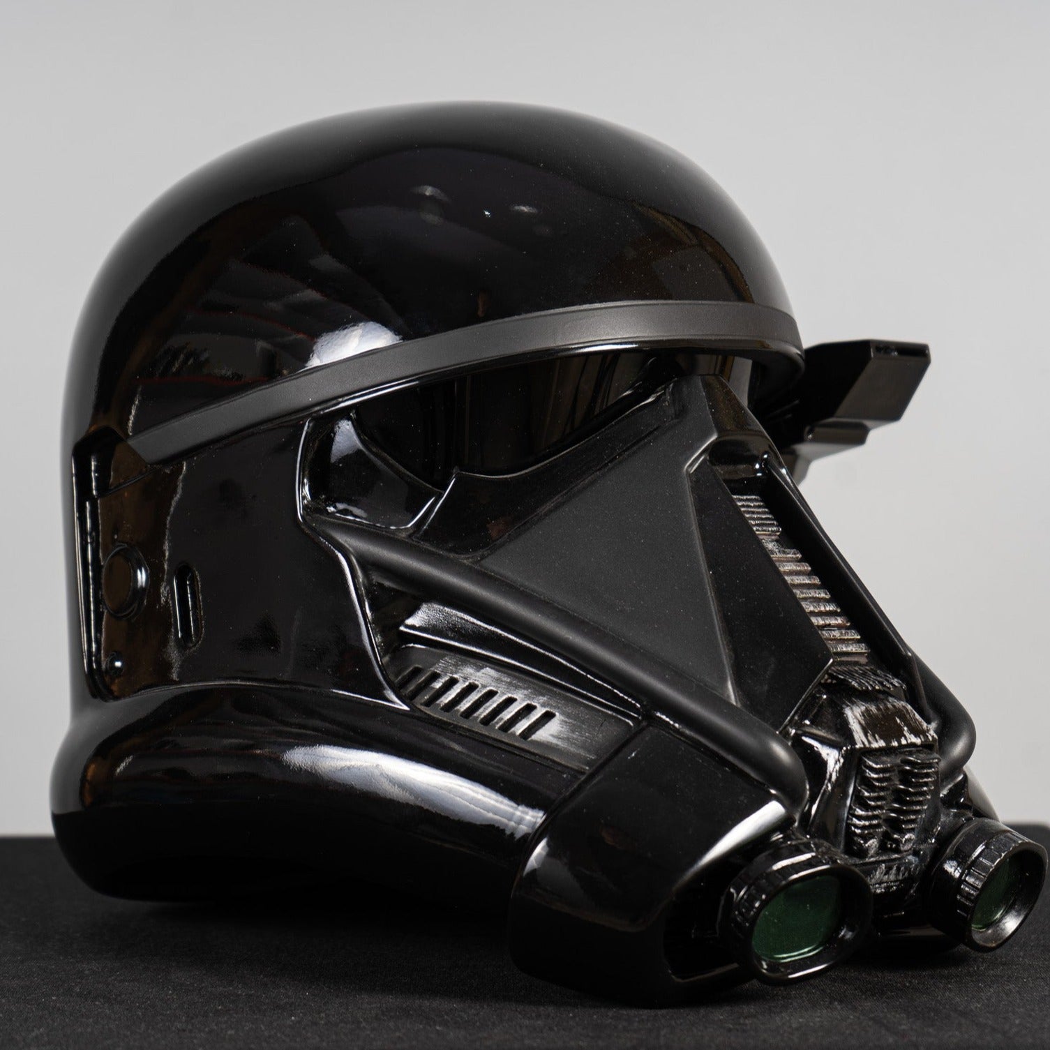 http://3dplanet-props.com/cdn/shop/products/Death-Trooper-Helmet.jpg?v=1675802588