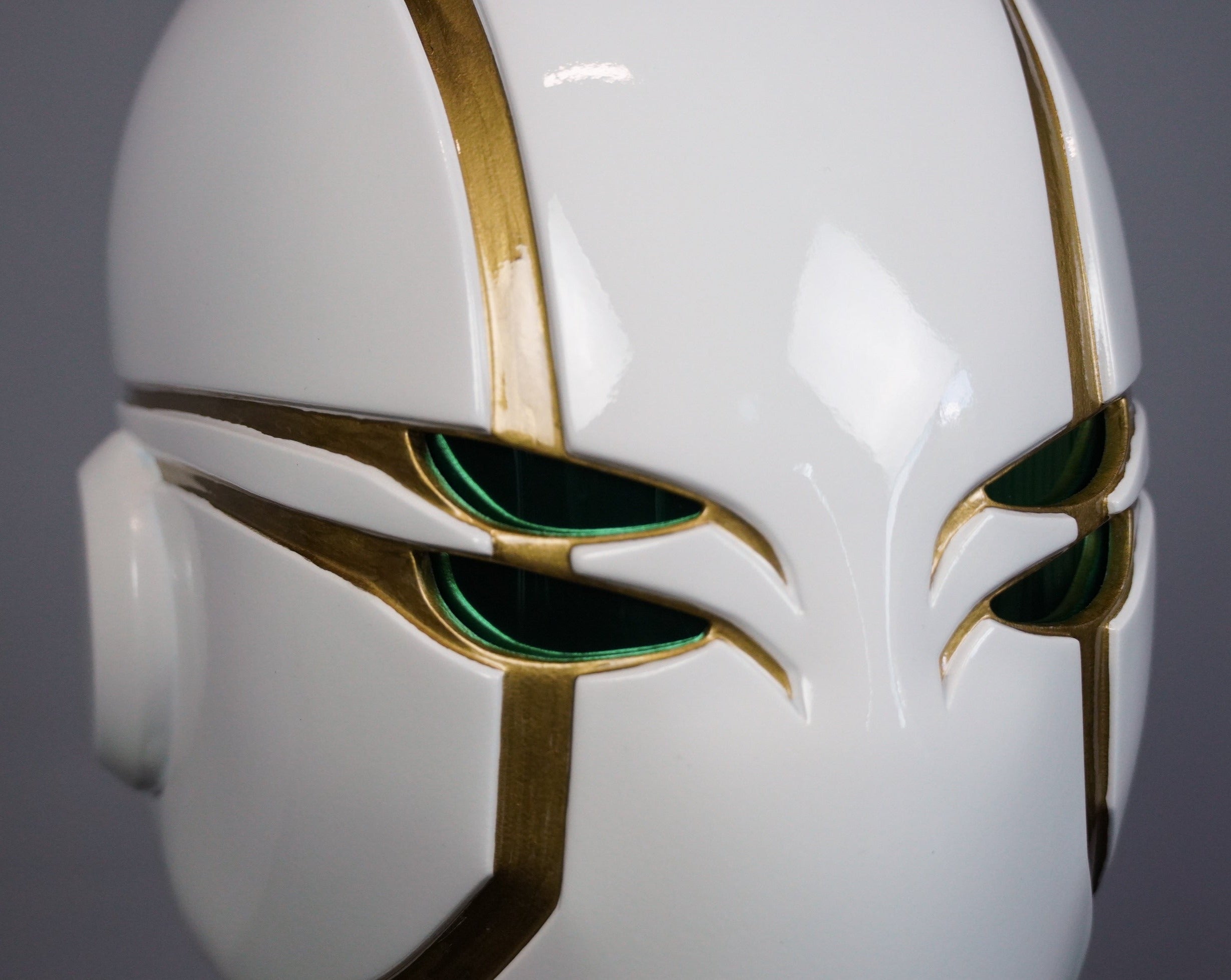 Jedi Helmet White&Gold with Neck