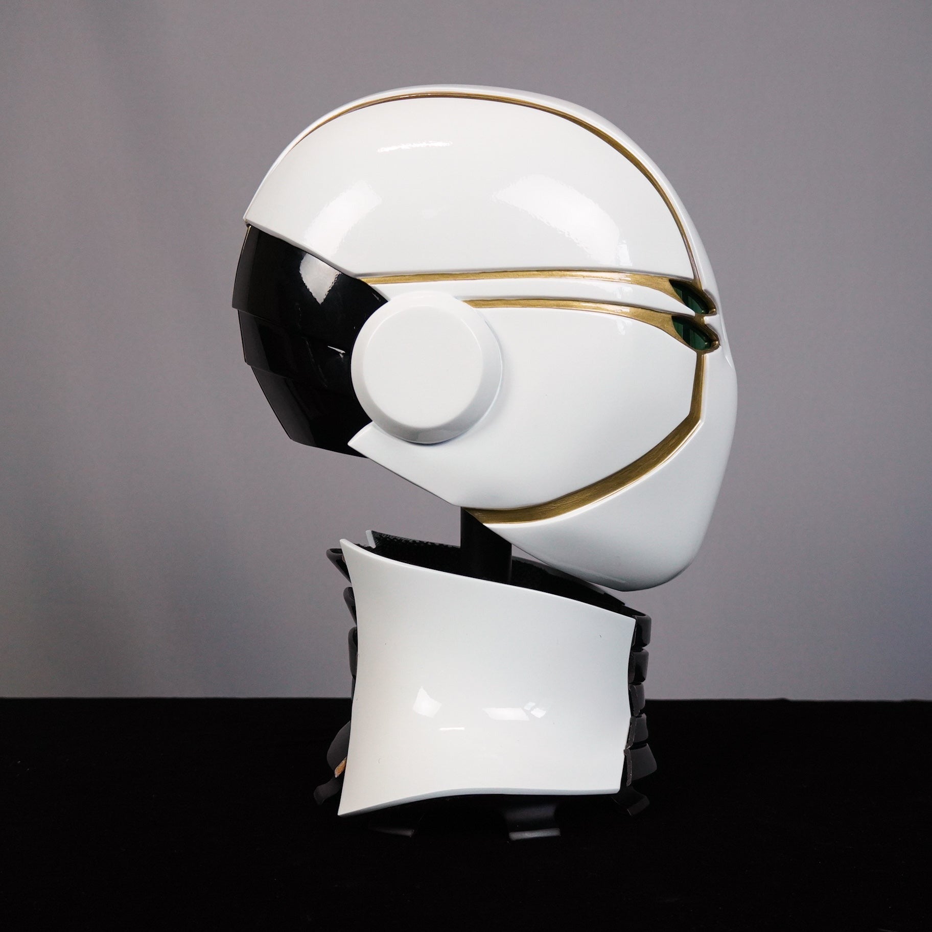 Jedi Helmet White&Gold with Neck