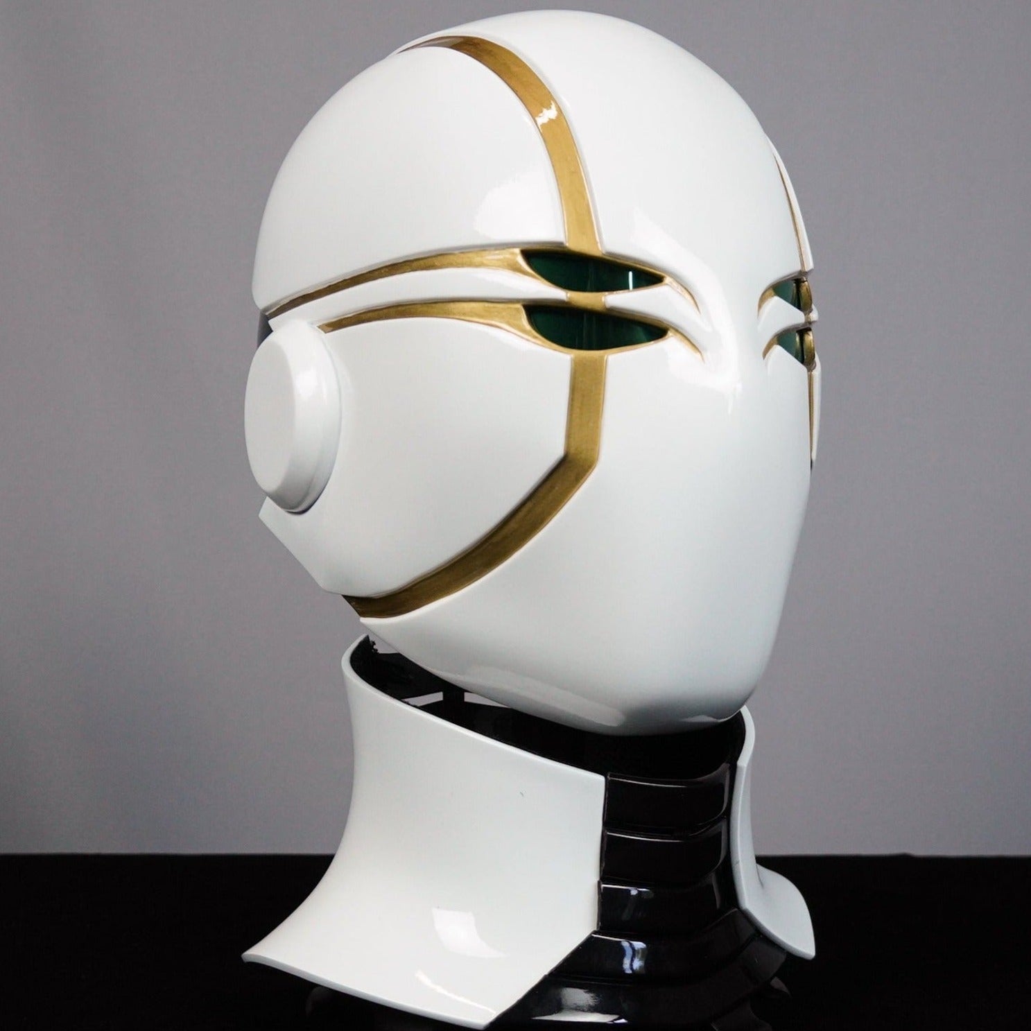 Jedi Helmet White&Gold with Neck