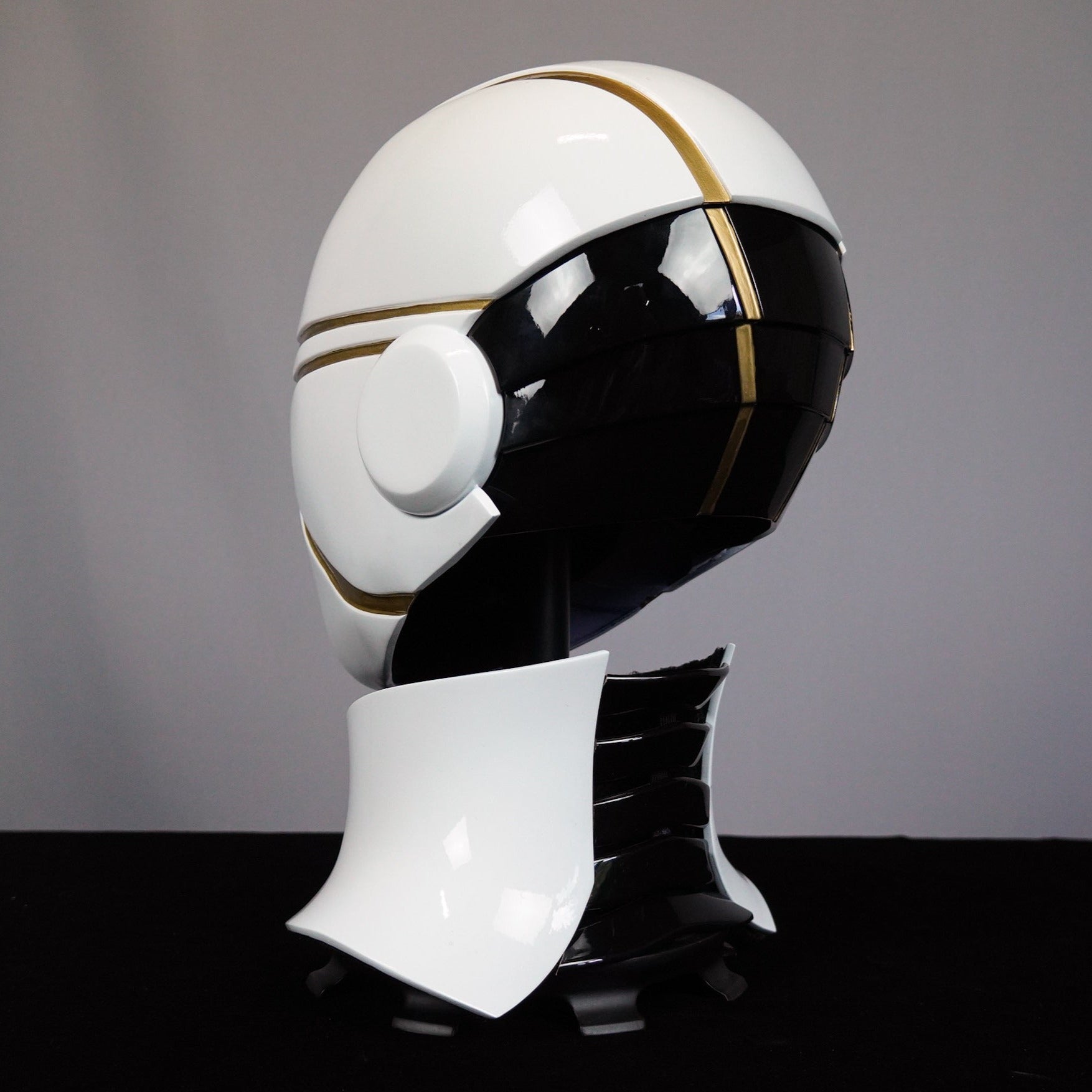 Jedi Helmet White&Gold with Neck