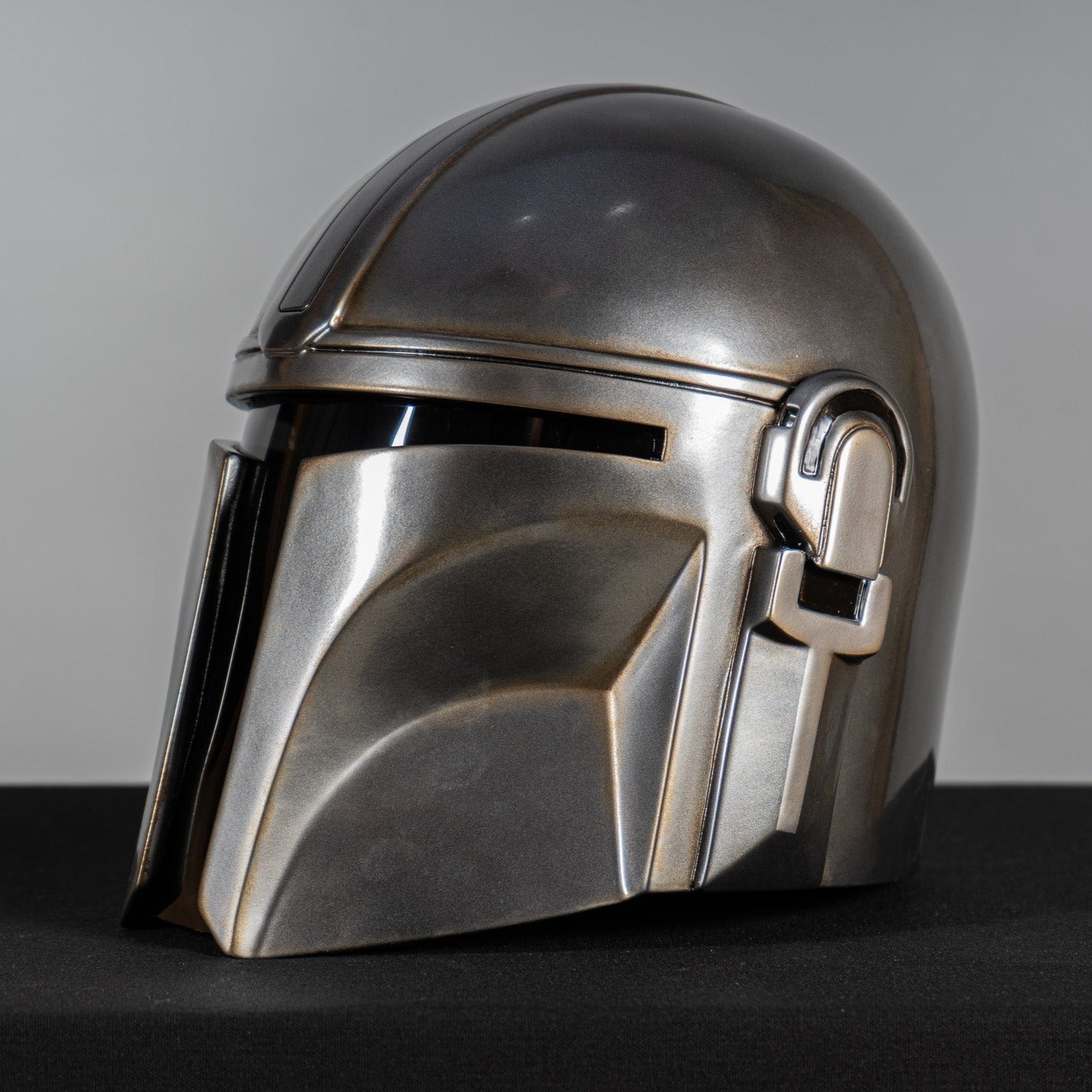 Mando Helmet Weathered / Beskar Helmet Replica / Mandaloriann armor