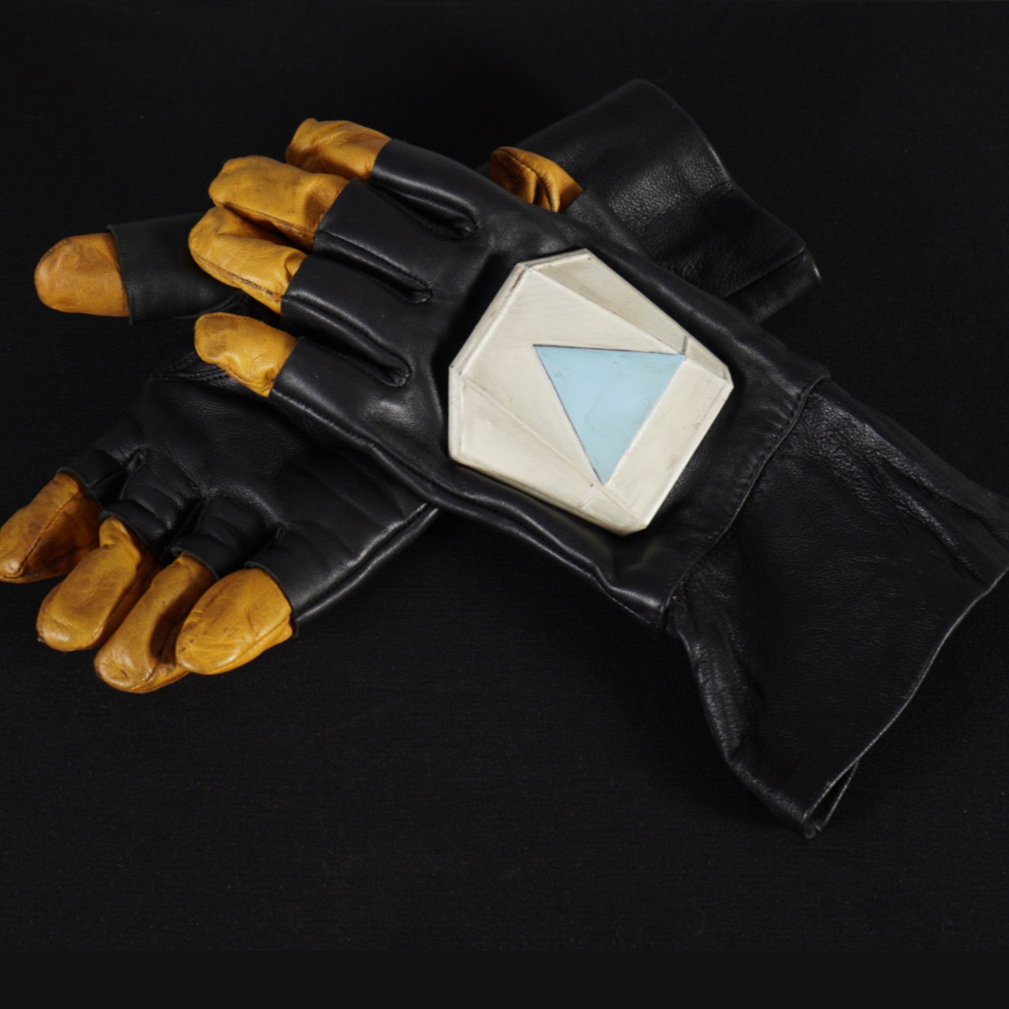 Mandalorian Leather Gloves