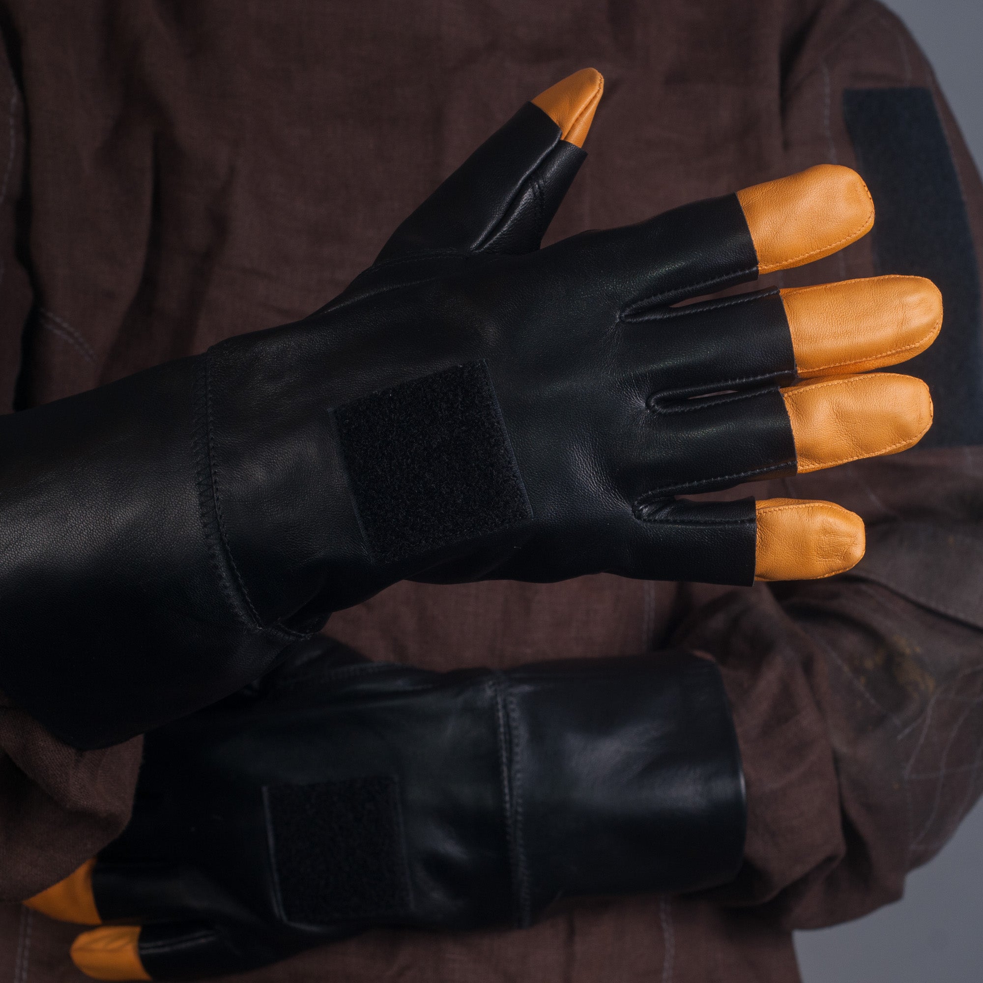 Mandalorian Leather Gloves