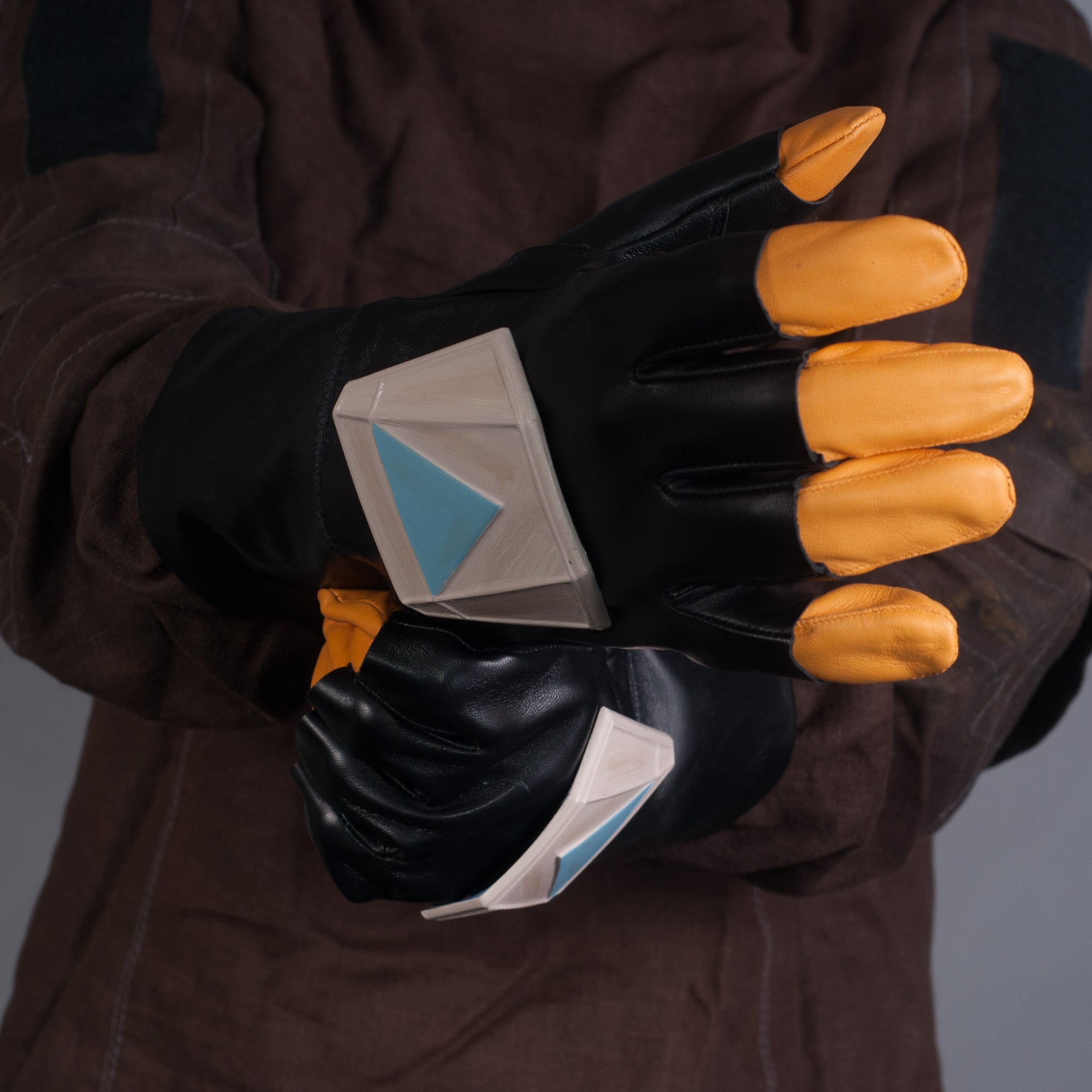 Mandalorian Leather Gloves