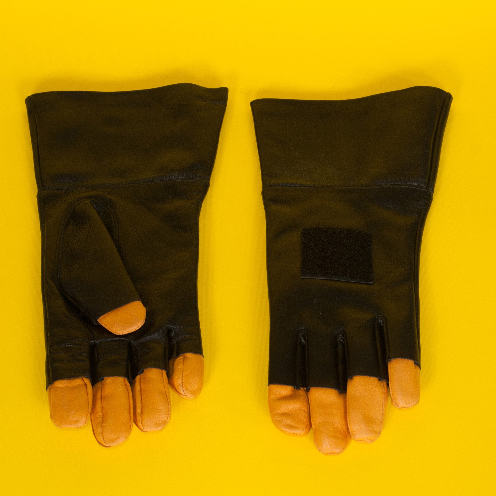 Mandalorian Leather Gloves