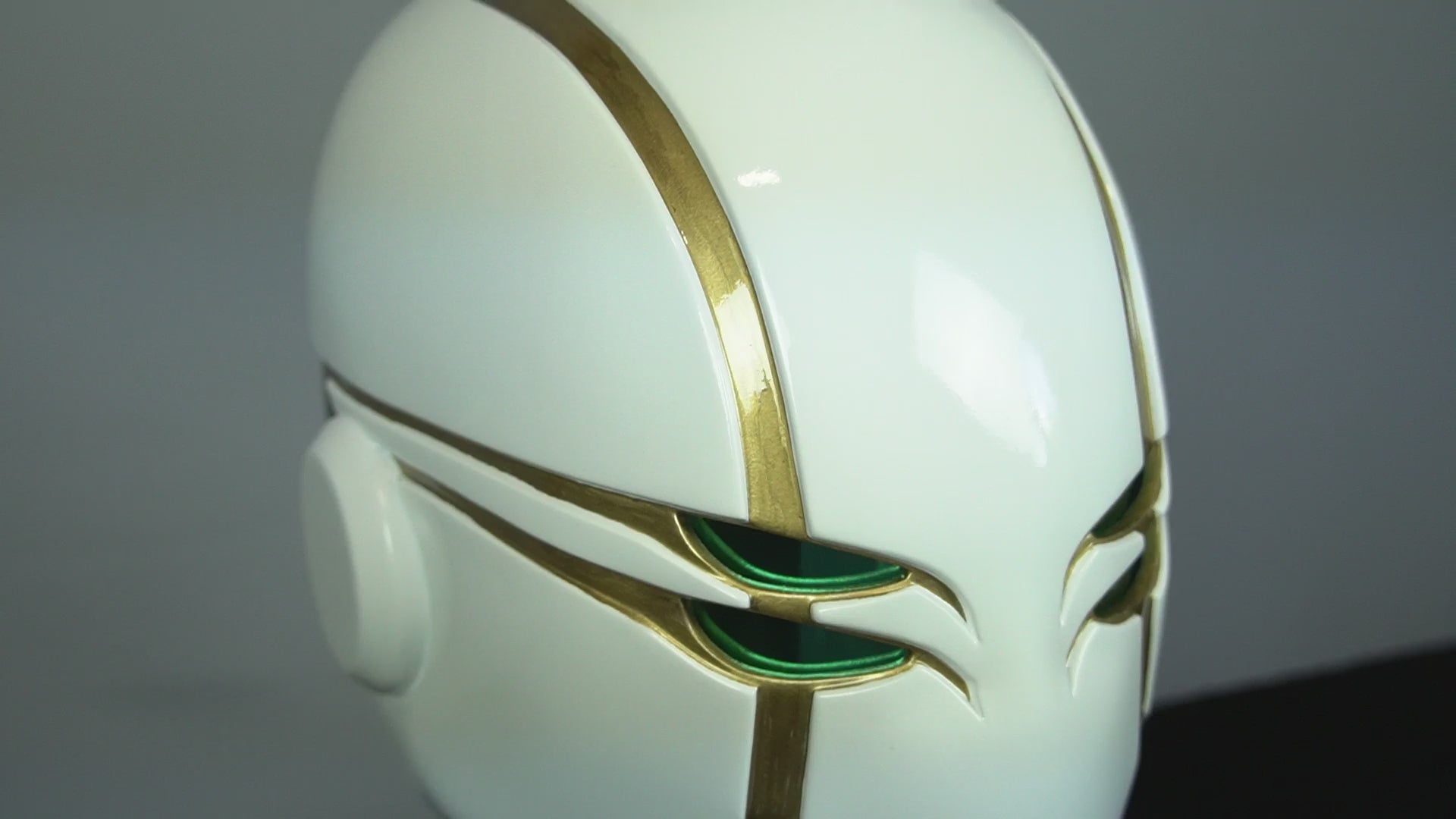 Jedi Helmet White&Gold with Neck