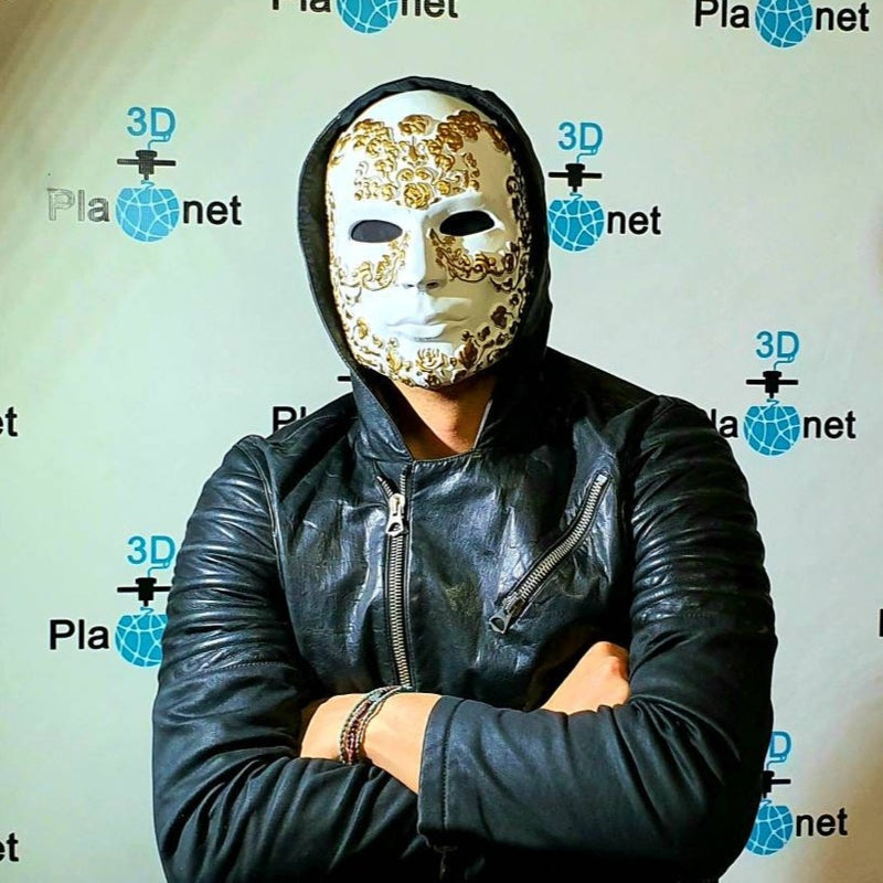 Incognito White and Gold Mask