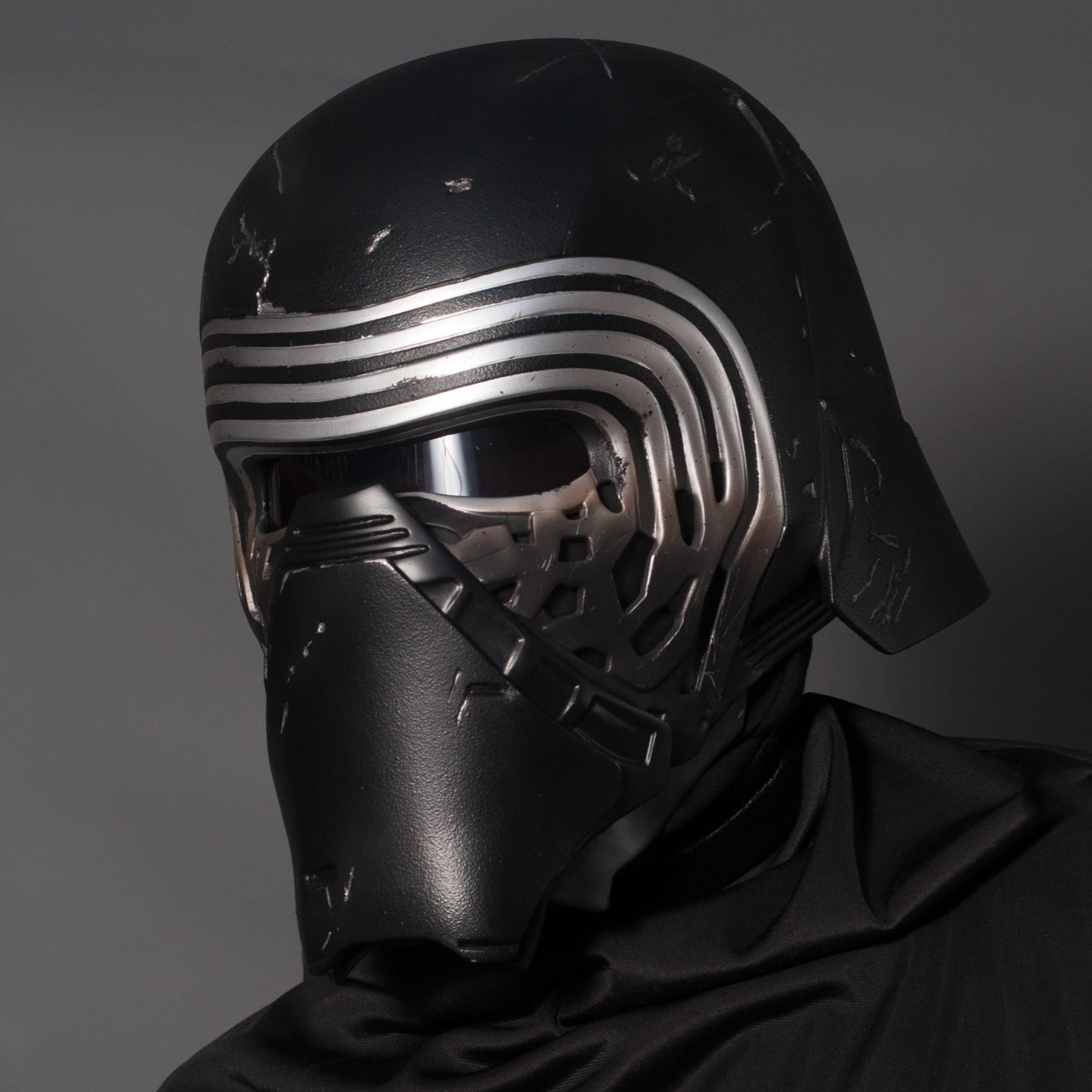 Kylo Ren Helmet / Sith Lord Cosplay