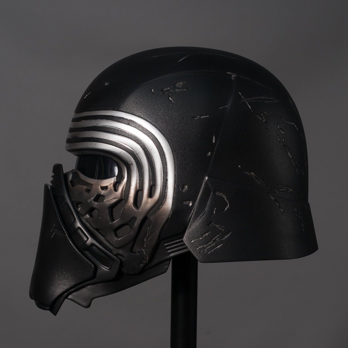 Kylo Ren Helmet / Sith Lord Cosplay