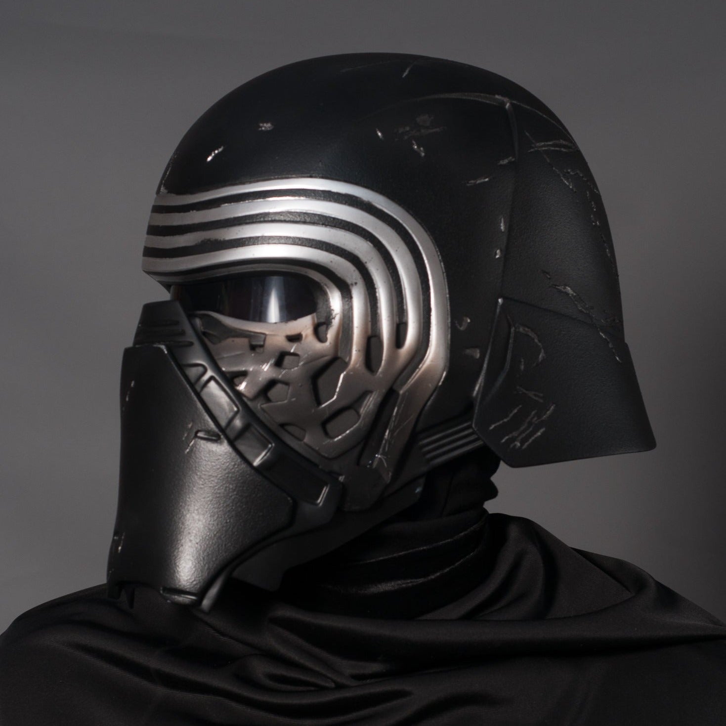 Kylo Ren Helmet / Sith Lord Cosplay