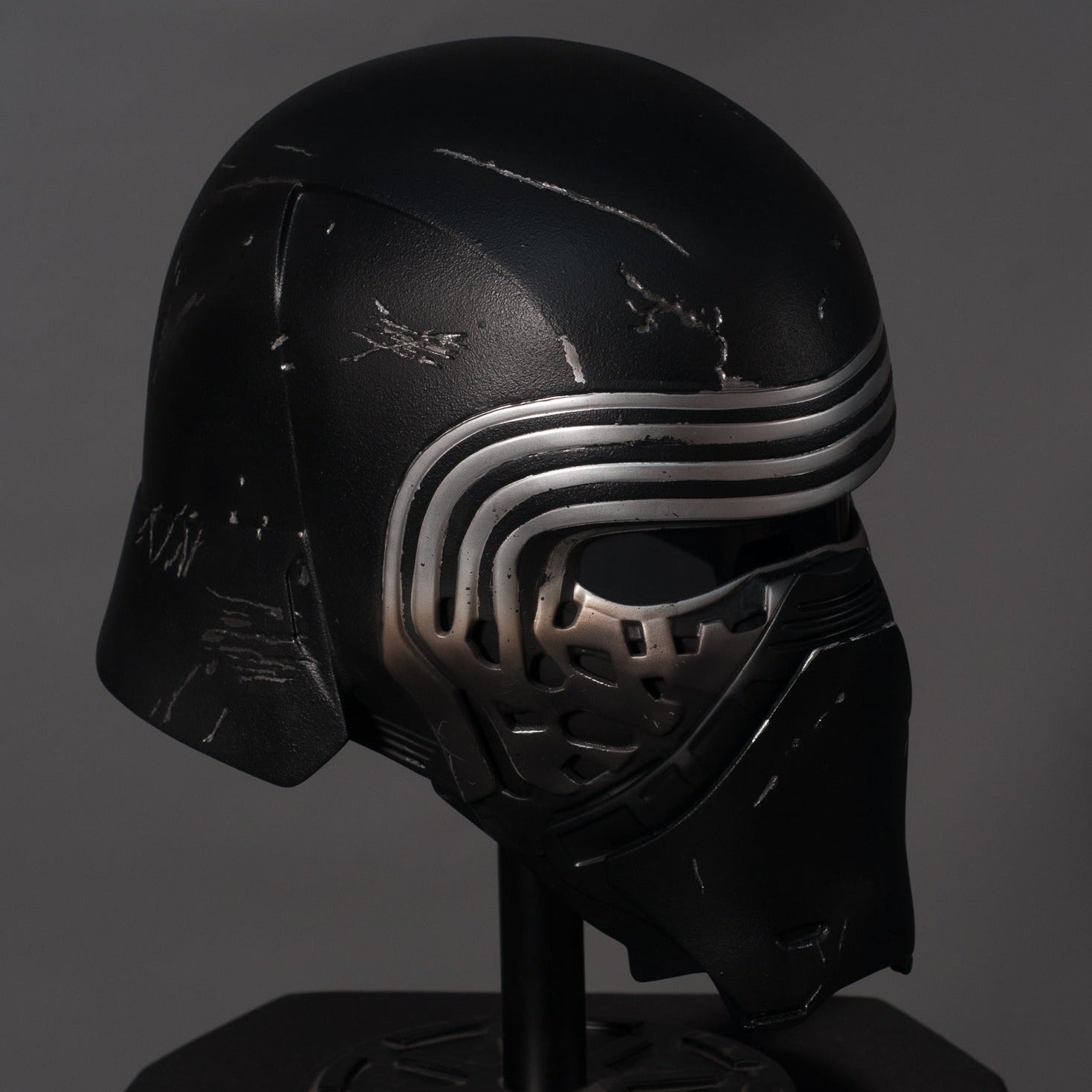 Kylo Ren Helmet / Sith Lord Cosplay