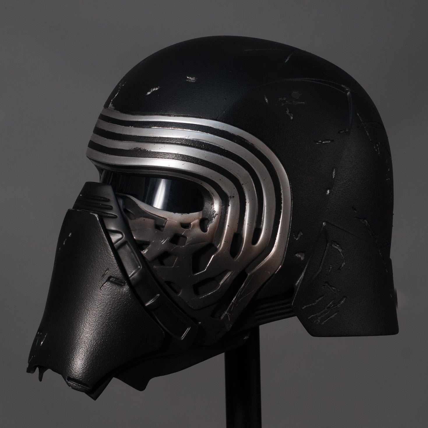 Kylo Ren Helmet / Sith Lord Cosplay