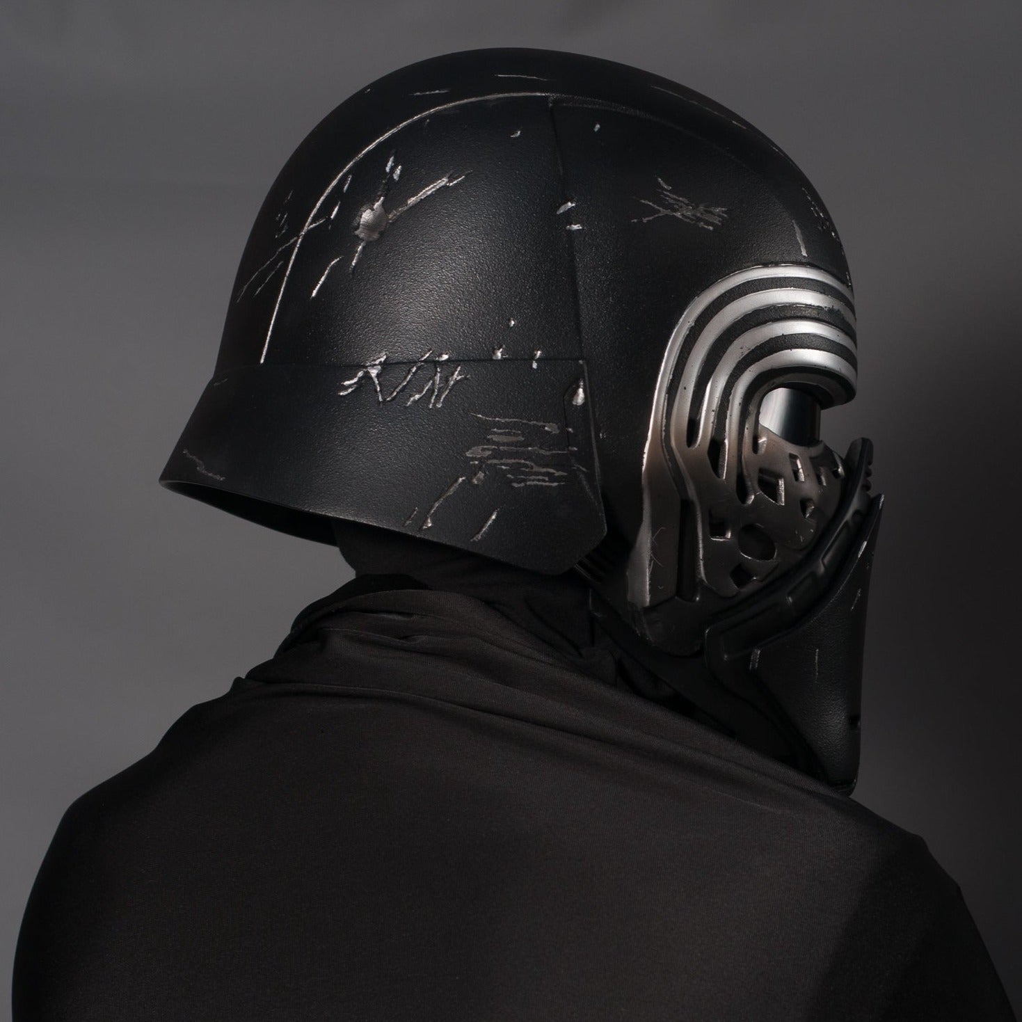 Kylo Ren Helmet / Sith Lord Cosplay