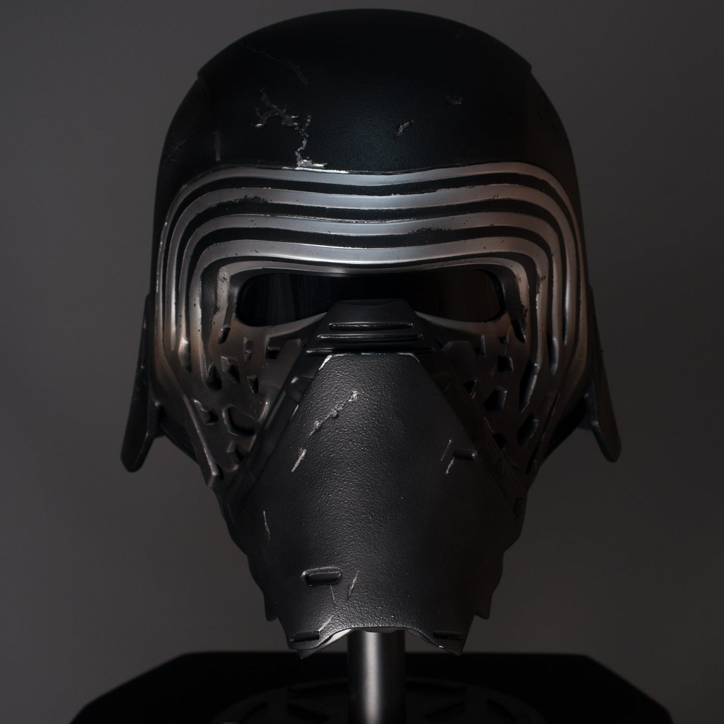 Kylo Ren Helmet / Sith Lord Cosplay