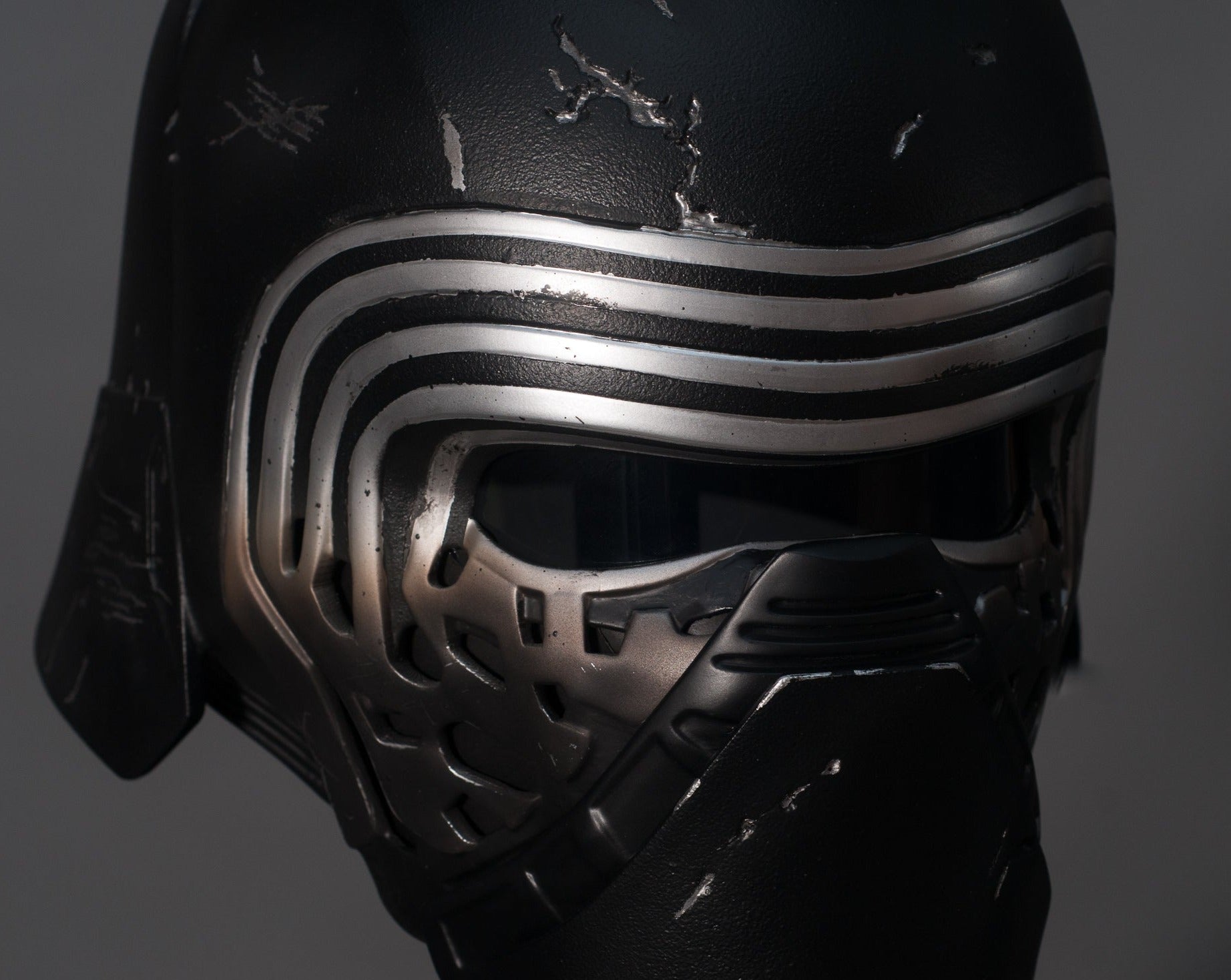 Kylo Ren Helmet / Sith Lord Cosplay