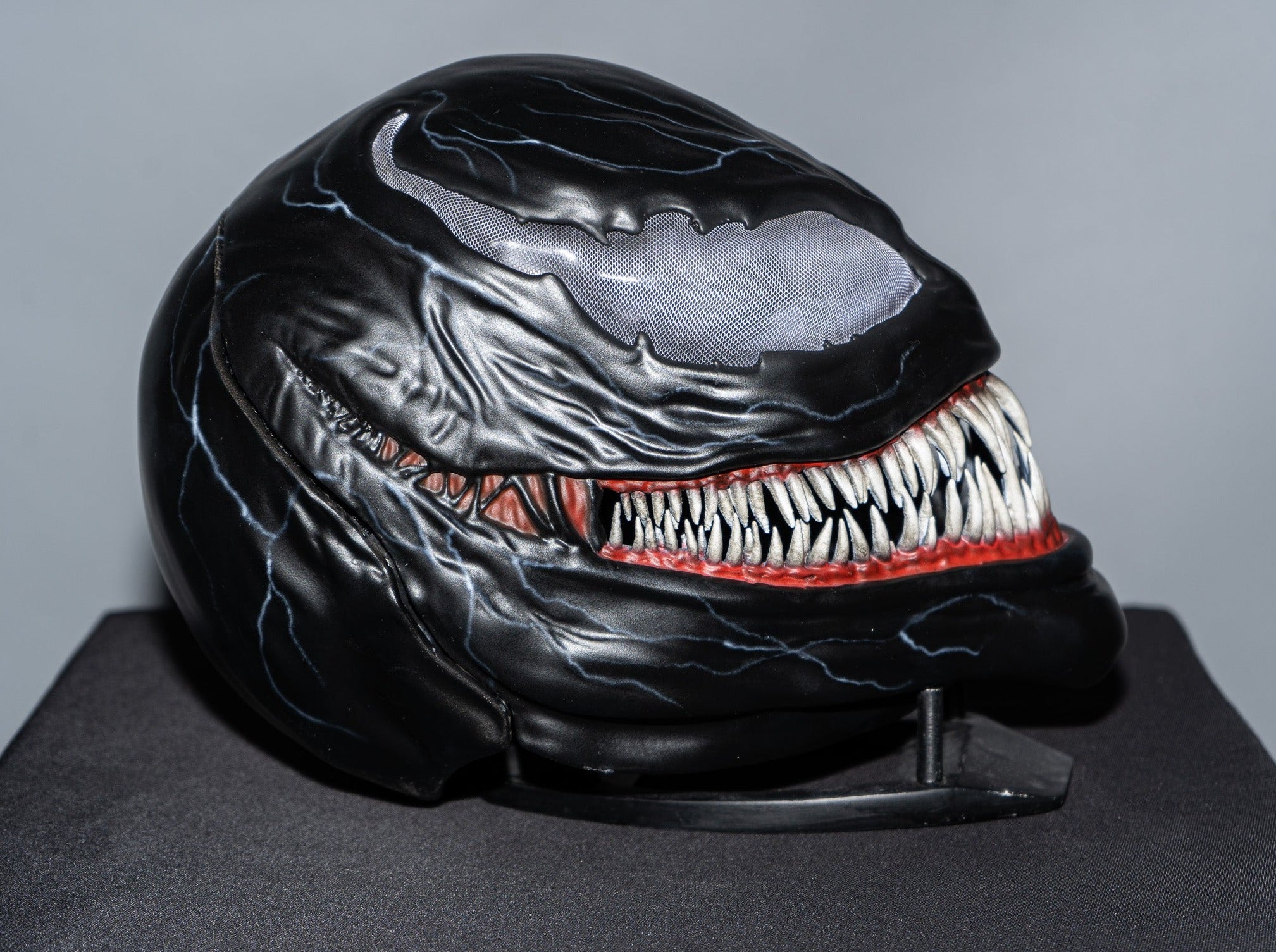 Scary Venom Mask Matte