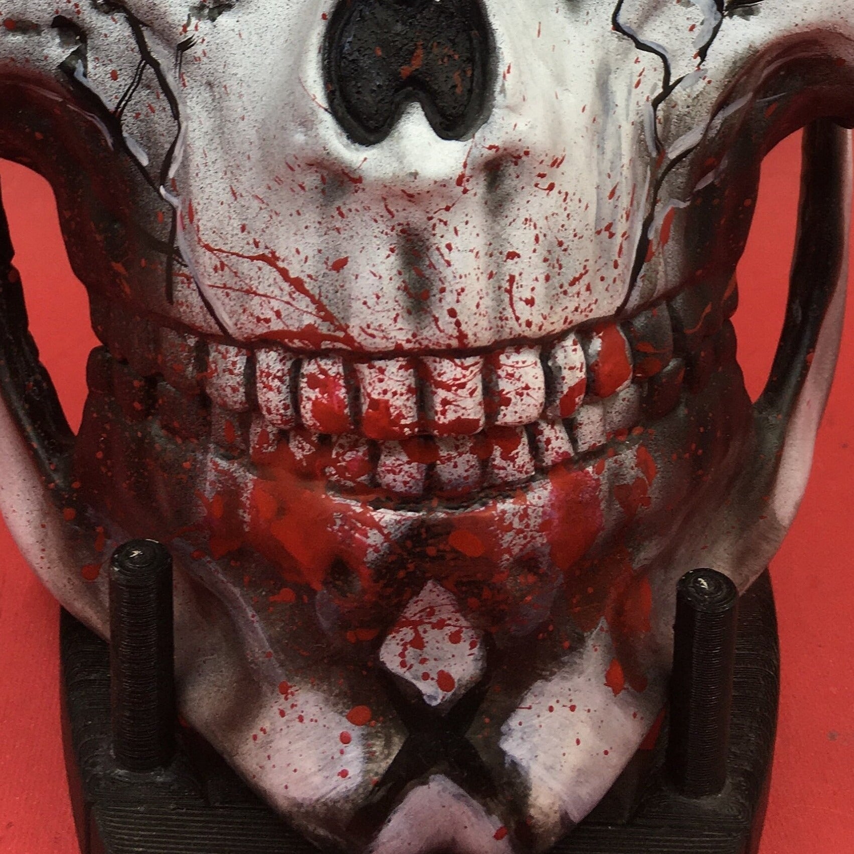 Skull Mask with moving jaw