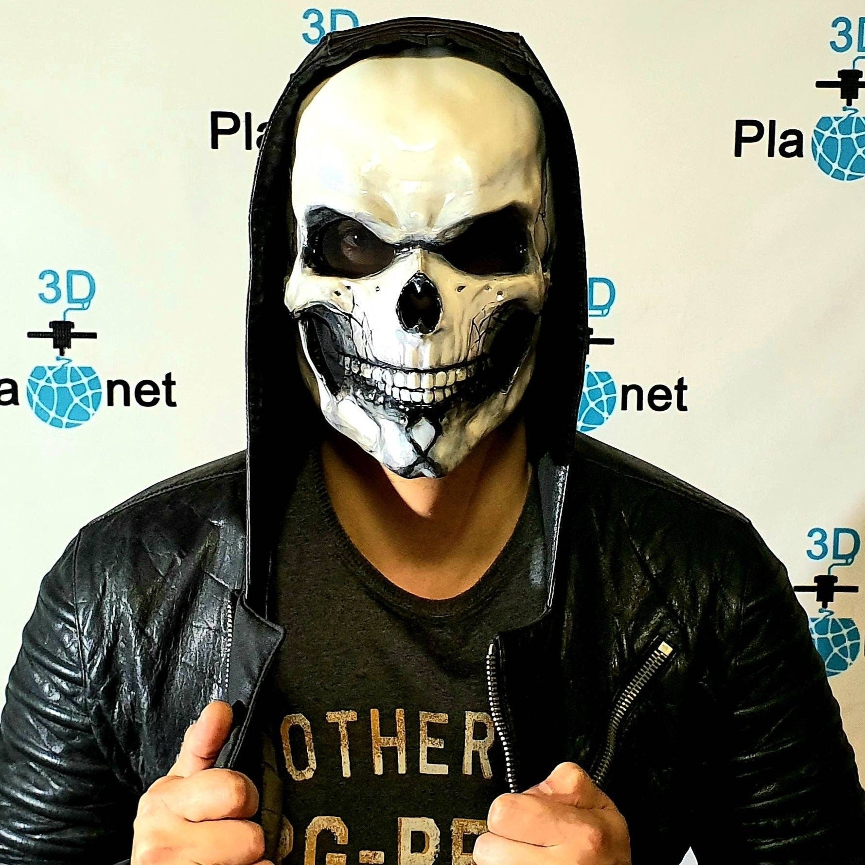 Skull Mask with moving jaw