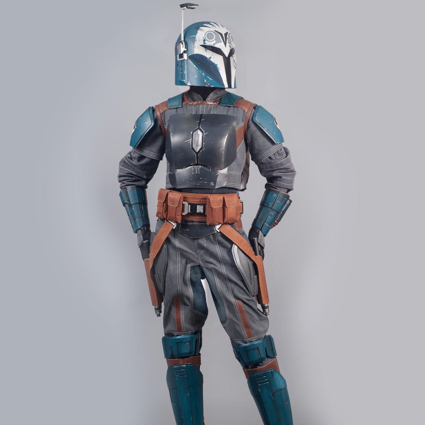 Bo-Katan Short Top with Neck Seal