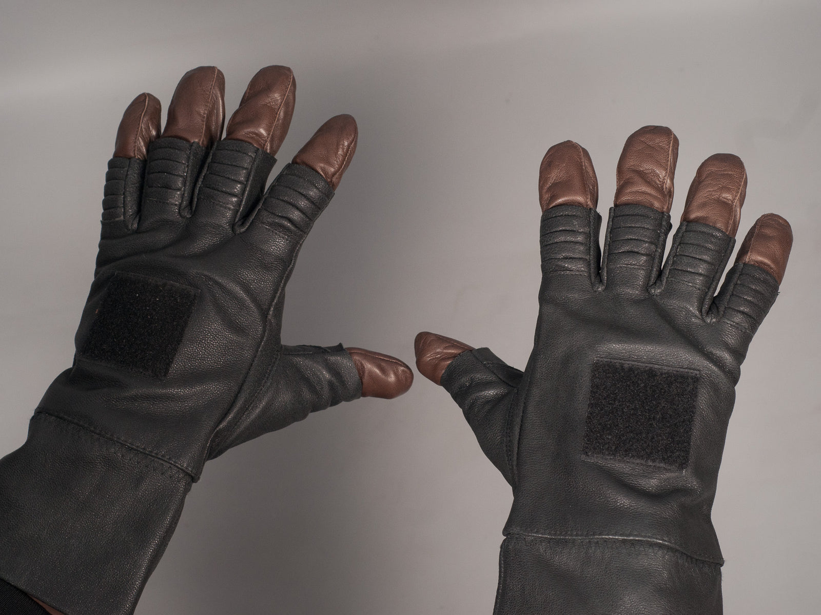 Boba Fett Leather Gloves - 3D Planet Props